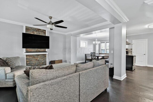 Building Photo - 827 S 22nd St