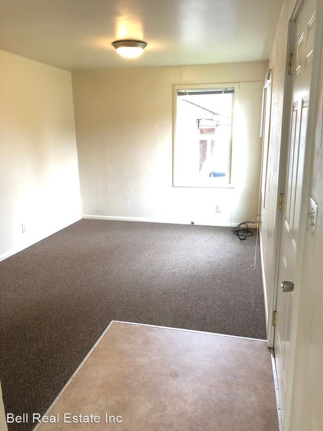 Building Photo - 3 br, 1 bath House - 528 West 28th