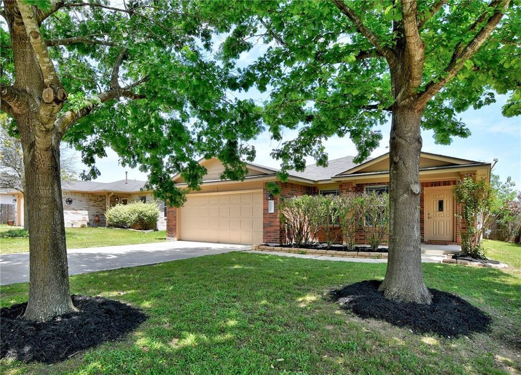 Primary Photo - 107 Spur Cove