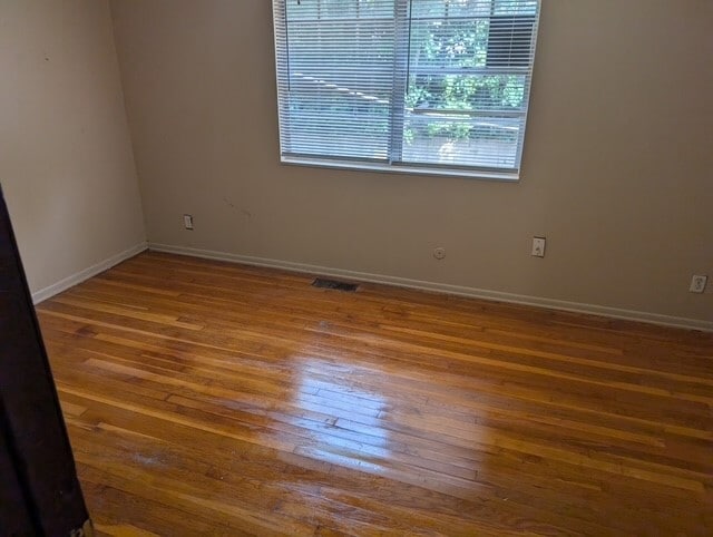 Building Photo - 2812 E 10th St