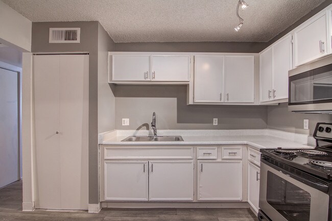 Foto del edificio - 6816 W Bethany Home Rd