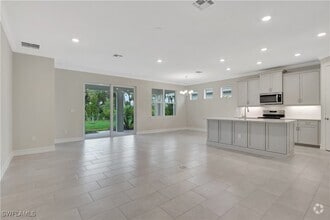 Building Photo - 335 Tamarindo Ln