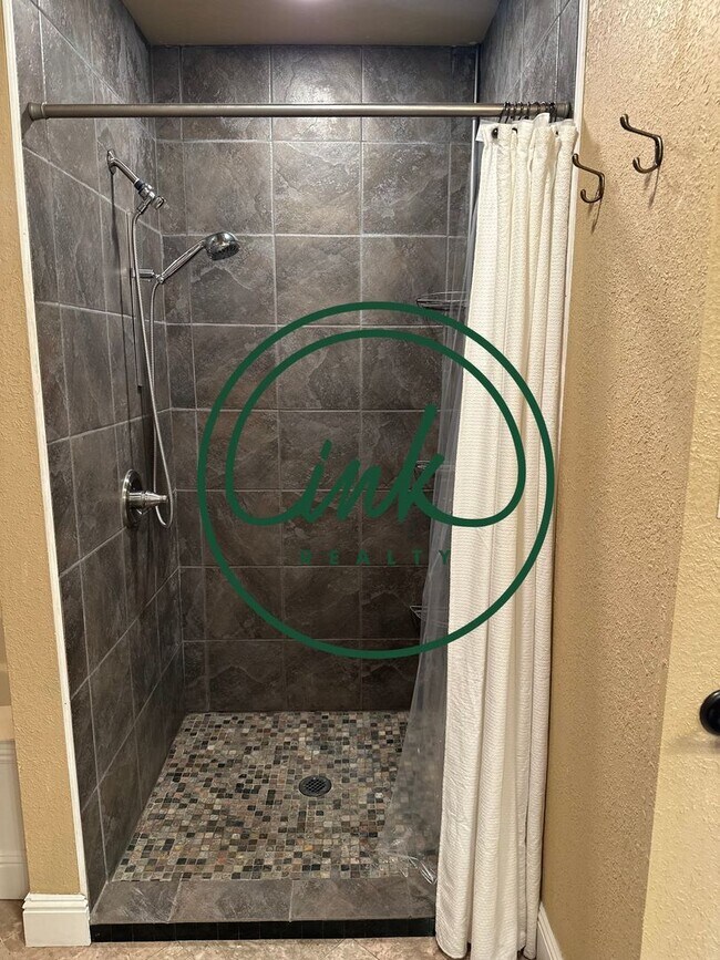 Foto del edificio - Charming Carson Home