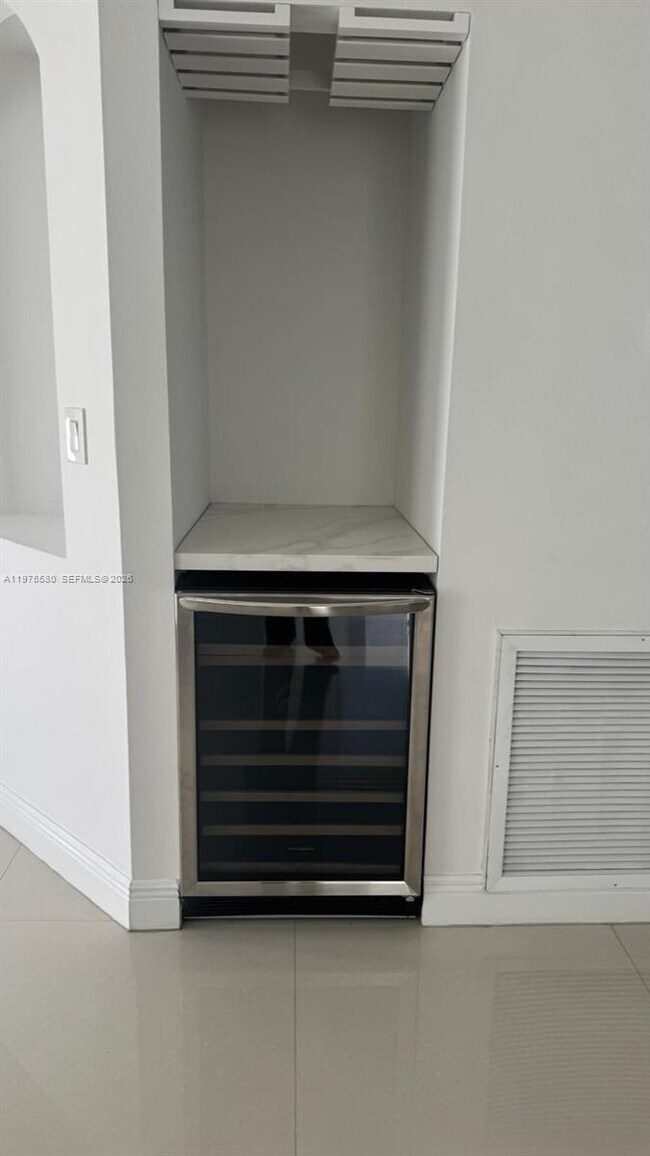 Foto del edificio - 14205 NW 21st St