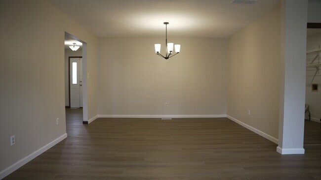 Building Photo - Spruce Hill