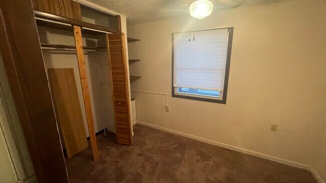 Foto del edificio - 2342 E 13th St