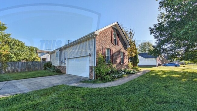 Building Photo - 1320 Ambleside Dr