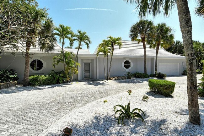 Foto del edificio - 2800 Casey Key Rd