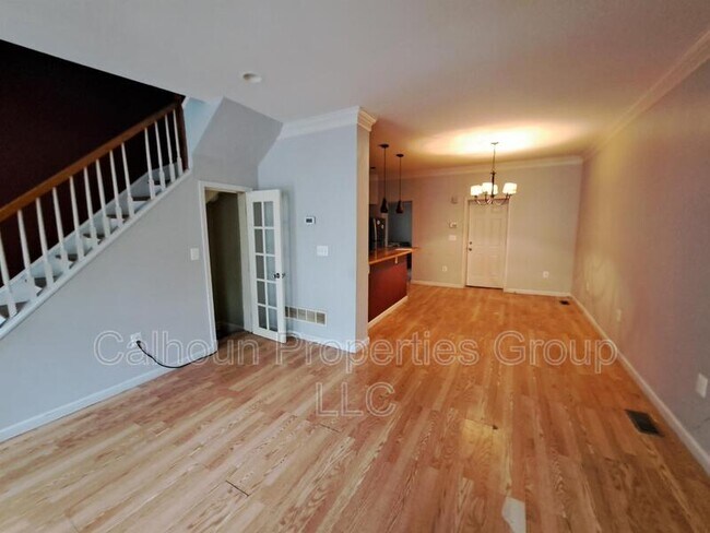 Foto del edificio - 2526 Druid Park Dr
