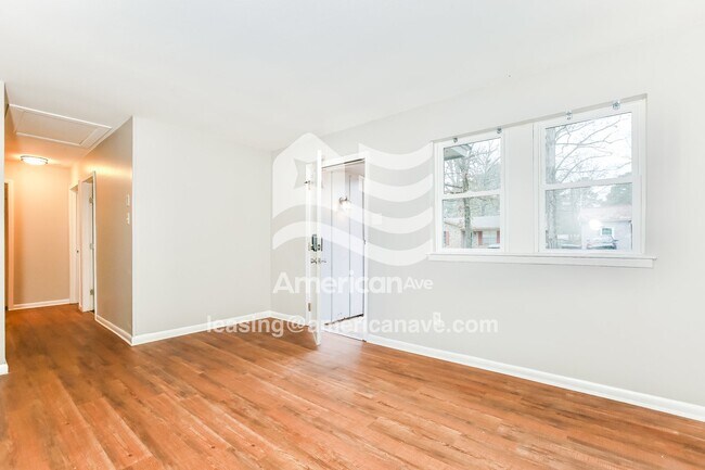 Foto del edificio - 3520 Pinewood Loop