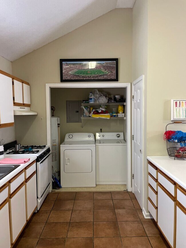 Foto del edificio - 2 BR 2 BA Fenced Yard