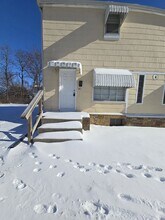 Building Photo - 620-622-622 Paris Ct