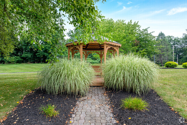 Gazebo - High Pointe Senior Apartments 55+