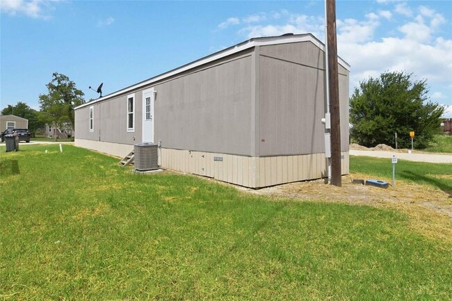 Foto del edificio - 5670 E Austin St