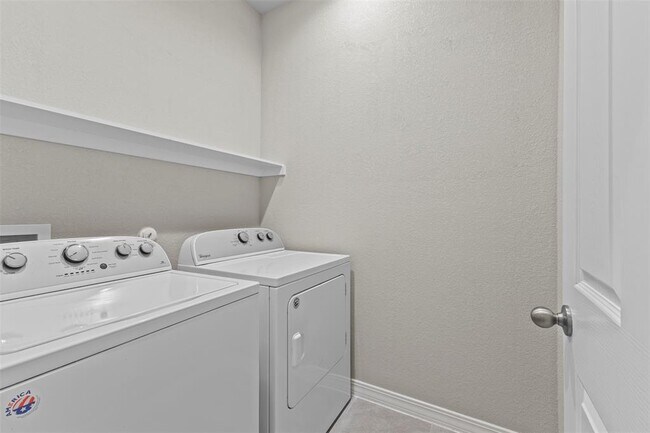 Foto del edificio - 11804 Saddle Rock Dr