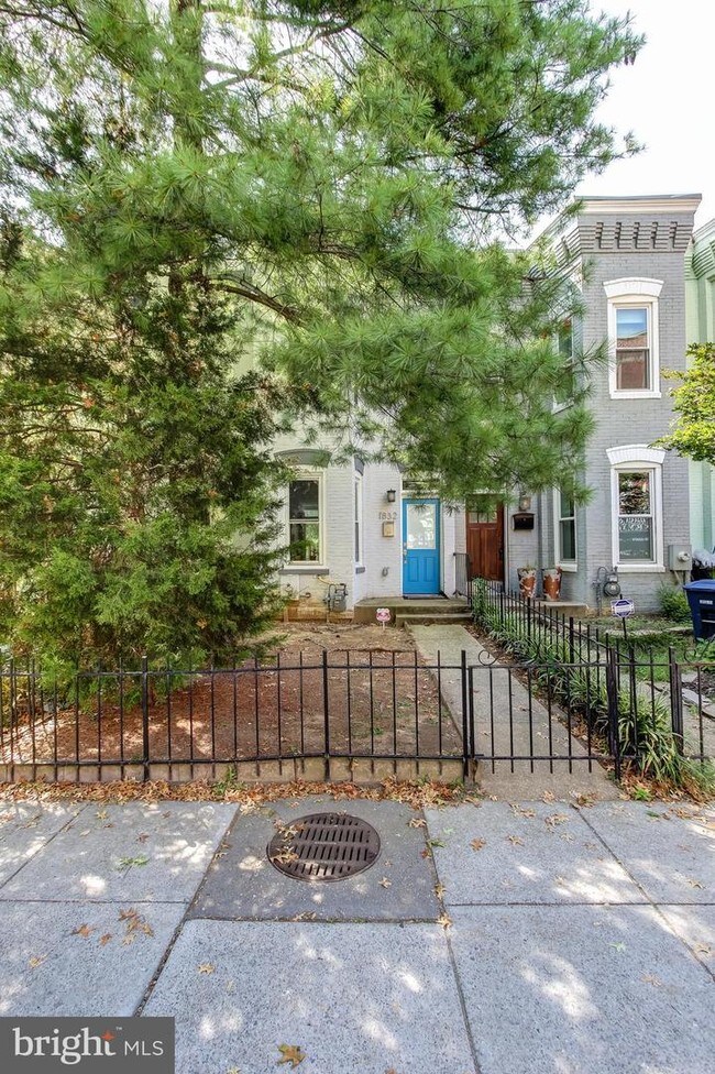 Foto del edificio - 1832 8th St NW