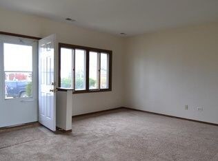 Building Photo - 3231 Windsor Ln