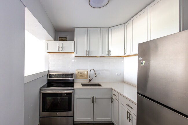 Foto del edificio - 7337 S South Shore Dr