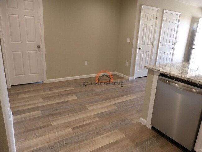 Building Photo - Brand new units! 2 Bed 2 Bath with Garage ...