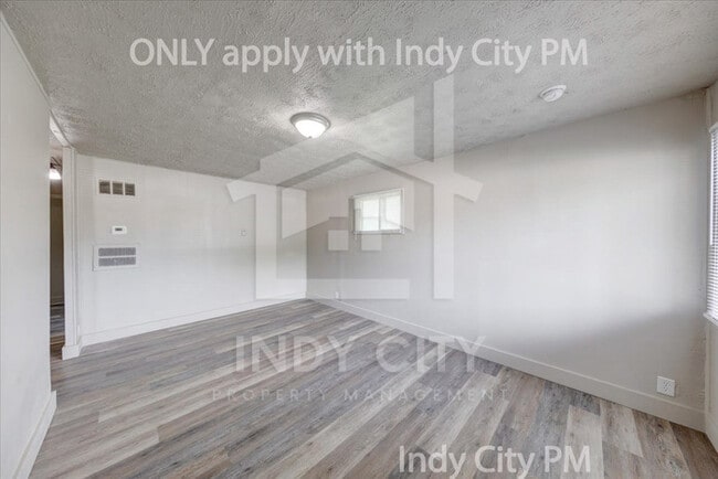 Building Photo - 3209 E 26th St