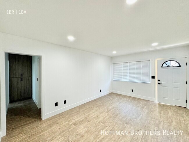 Building Photo - 412 Brooks Ave