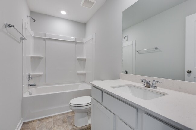 Building Photo - 810 Quinn Dr
