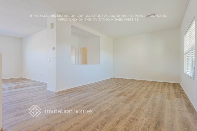 Building Photo - 11340 E Ramblewood Ave