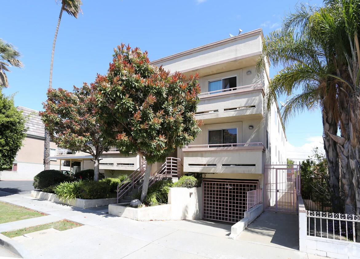 Foto principal - 4354 MCLAUGHLIN Ave