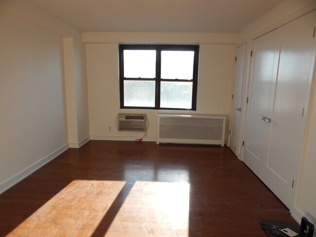 bedroom #1 - 500 Central Ave