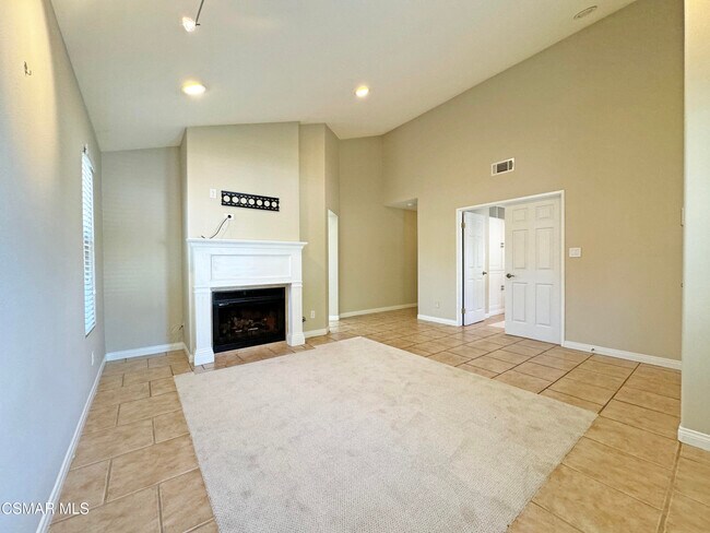 Foto del edificio - 13194 Knotty Pine St