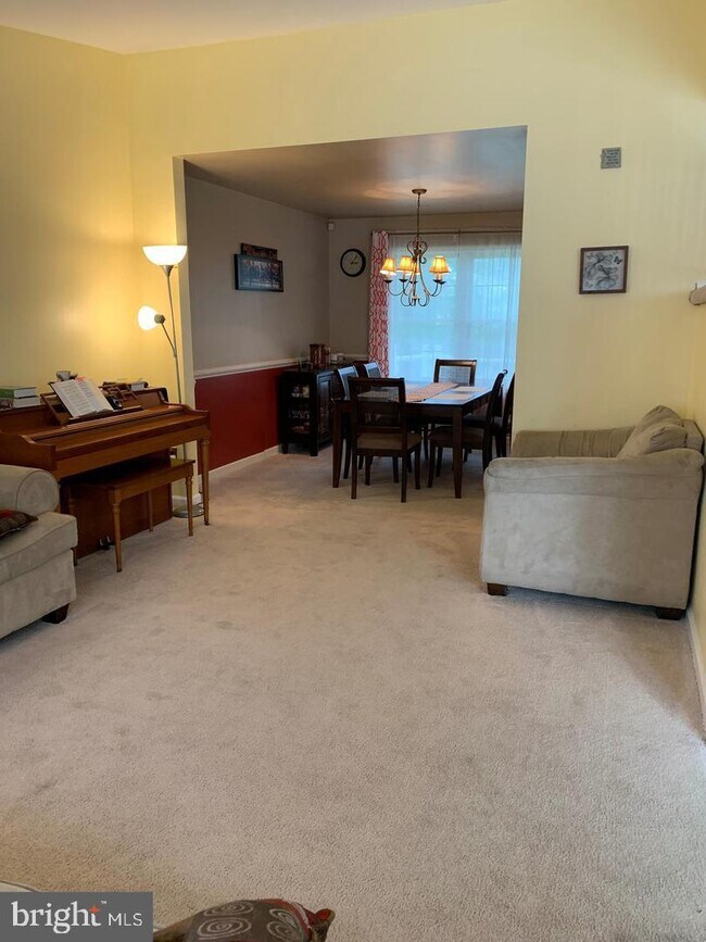 104 Commonwealth Dr, Newtown, PA 18940 Townhome Rentals in Newtown PA