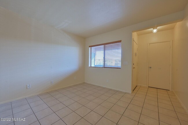 Building Photo - Eastside Condo