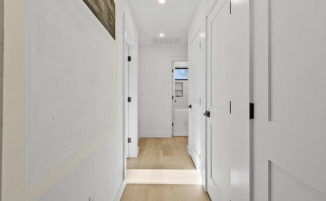 Building Photo - 145 5th St