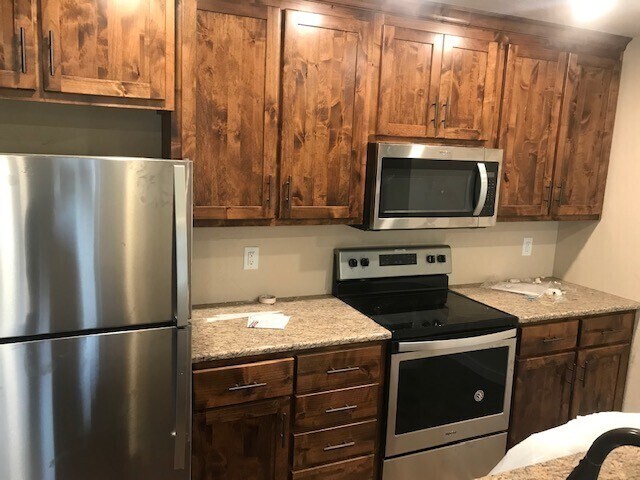 Foto del edificio - Newer duplex in Ozark! 3 bedroom, granite,...