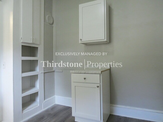 Building Photo - 2899 Dignan St