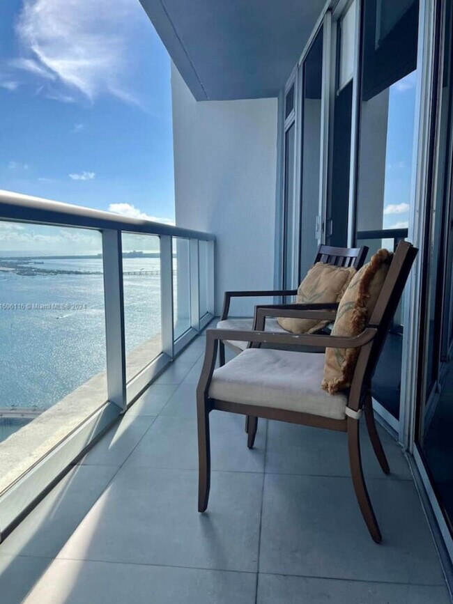 Foto del edificio - 485 Brickell Ave