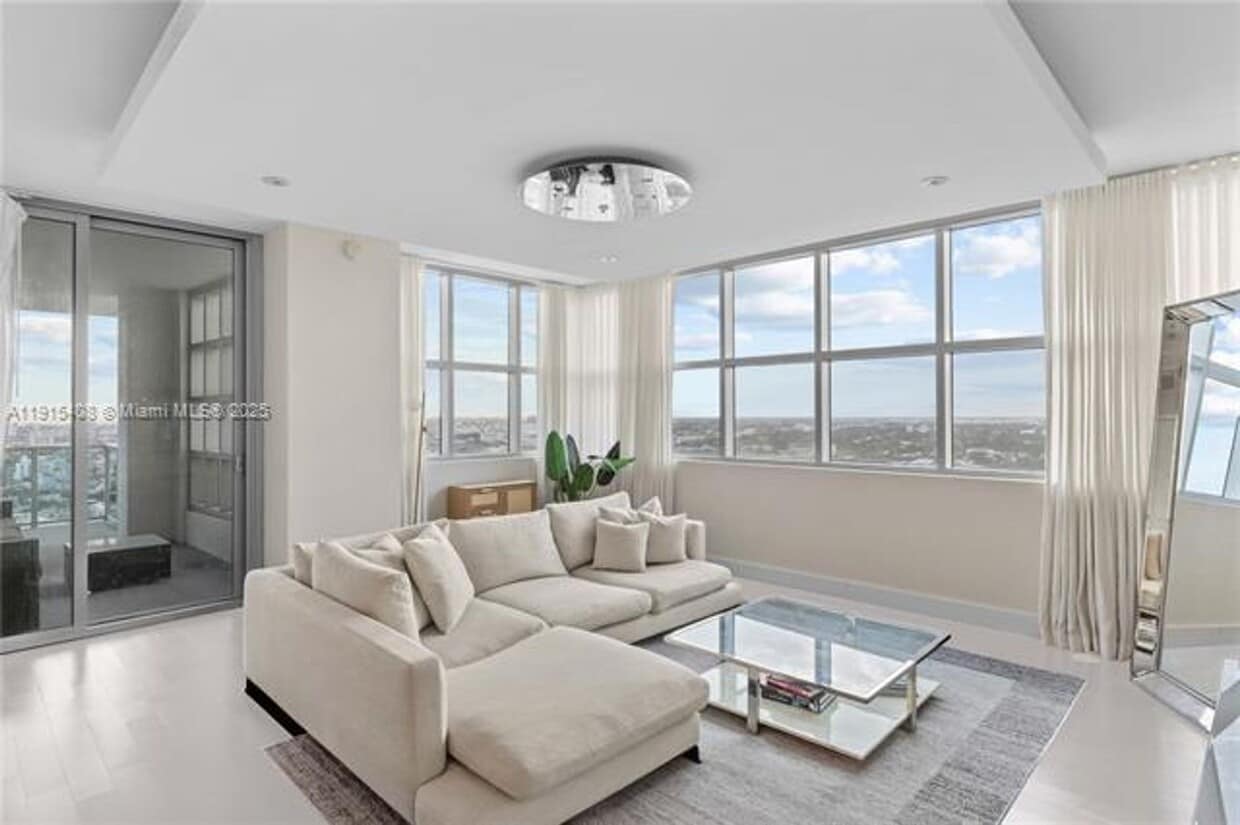 Photo - 3301 NE 1st Ave unit H2901 (A11915408)