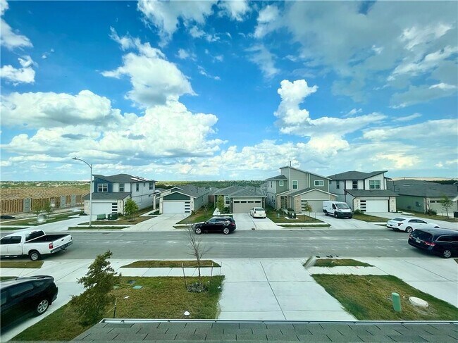 Building Photo - 10800 Meris Ln