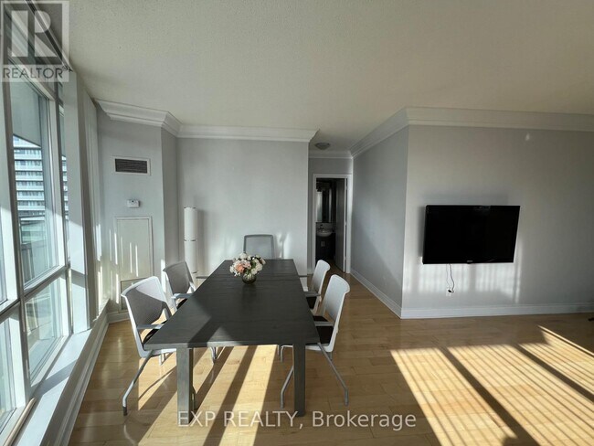 Photo du bâtiment - 60 Byng Ave