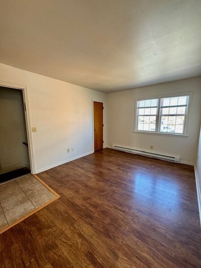 Foto del edificio - Two Bedroom Apartment for Rent