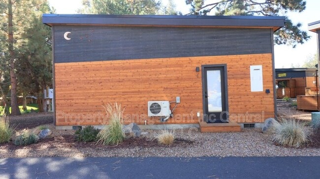 Building Photo - 61304 SE Wizard Ln