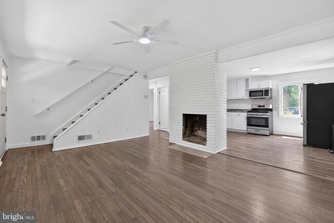 Building Photo - 303 Nimitz Ave