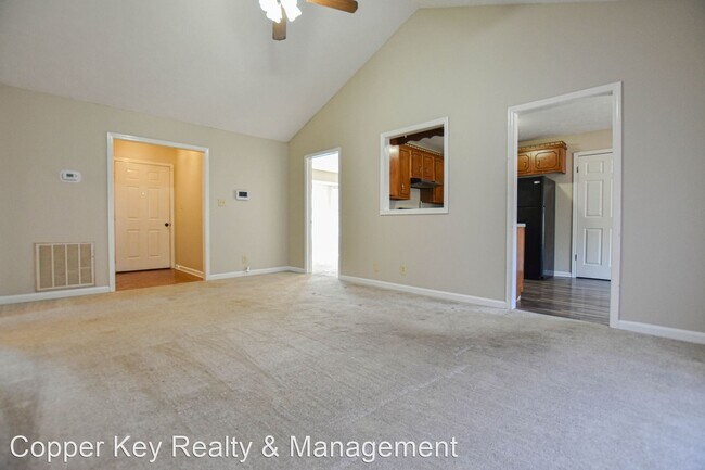 Foto del edificio - 3 br, 2 bath House - 1705 Broadripple Dr.