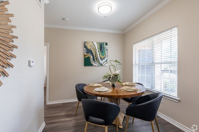 Building Photo - Palm Living at Vintage Park