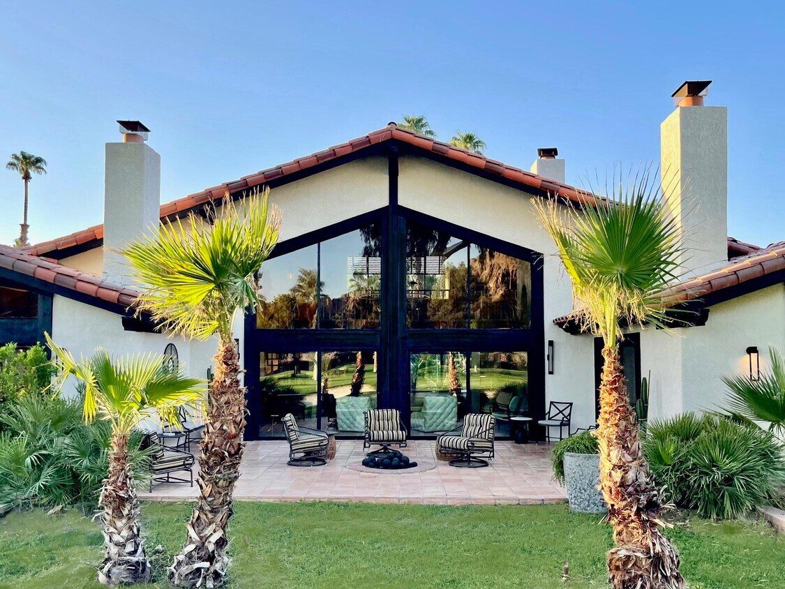 Primary Photo - 78190 San Timoteo St