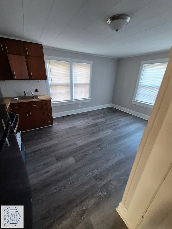 Building Photo - 12 Black Feather Trail