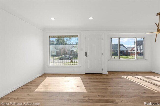 Foto del edificio - 20558 Oakfield Ave