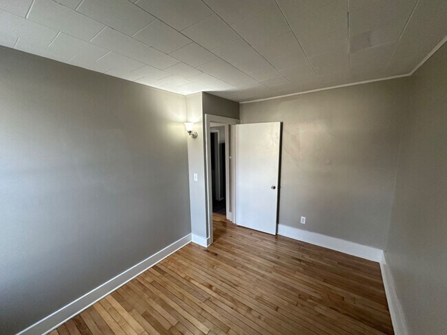 Foto del edificio - 1026 E Main st. - Duplex