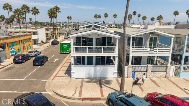 Building Photo - 2214 W Oceanfront