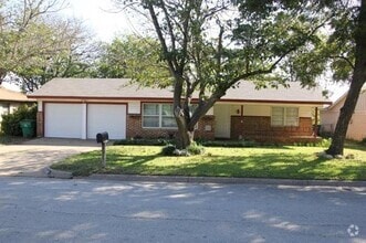 Building Photo - 5940 Maurie Dr